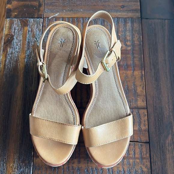 Frye RARE Wedge Platforms Ankle Strap Leather Tan gray red tan basket weave - Picture 4 of 17